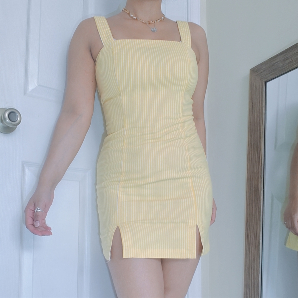 Forever 21 Size‎ Small Yellow Sleeveless Pinstripe Strappy Mini Dress Leg Slits